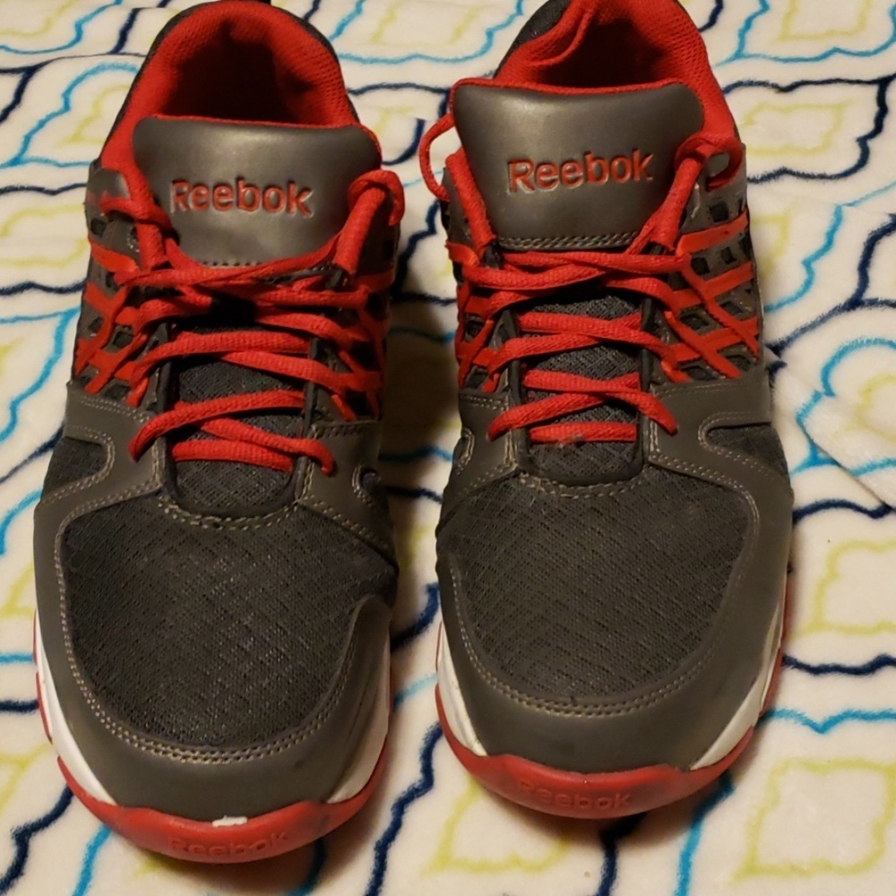 REEBOK running shoes gray and red size 10w